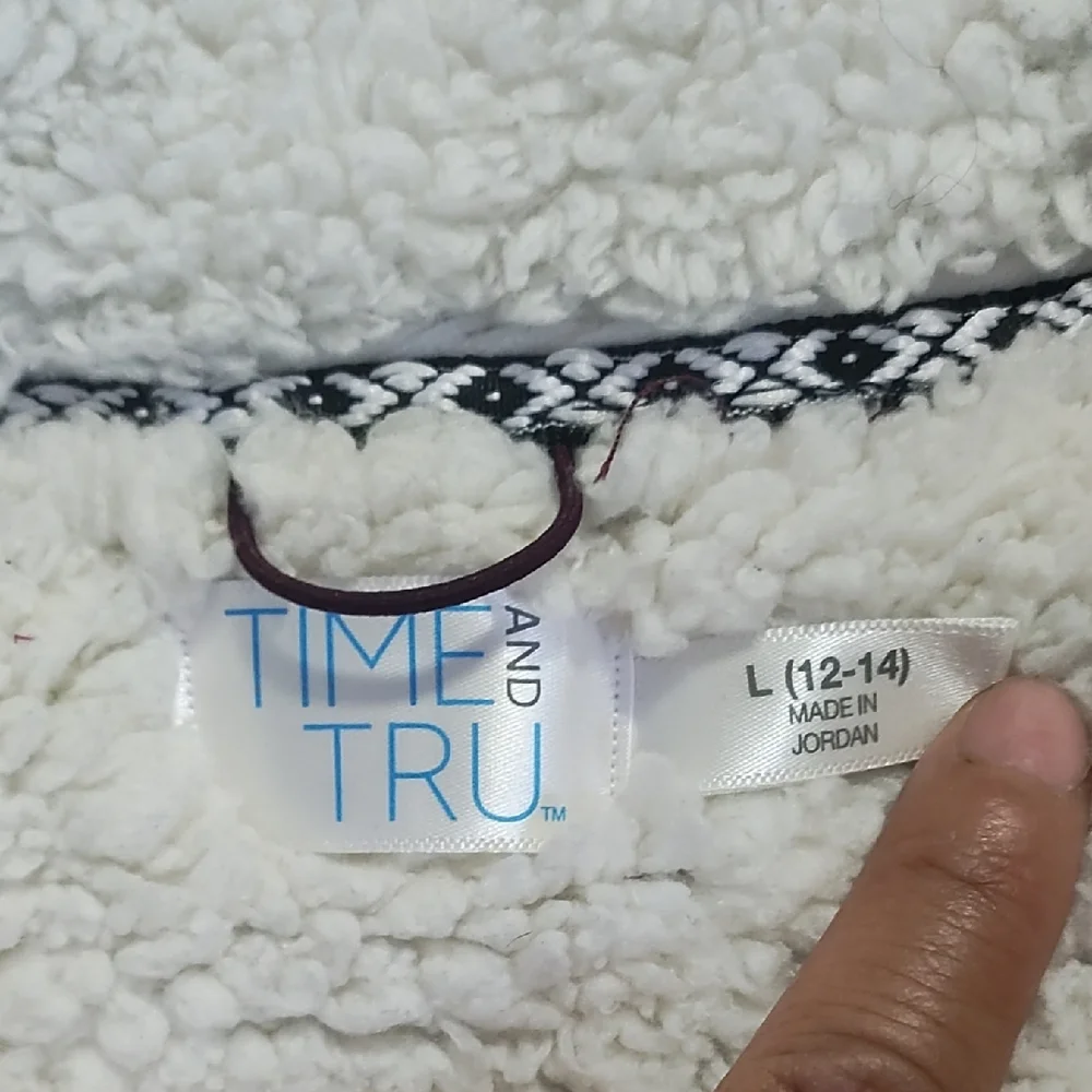 Time and Tru Purple Crew‎ Neck Sweater